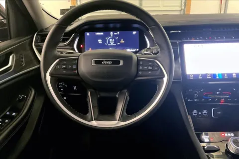 More photos of 2023 Jeep Grand Cherokee L Limited at Bob Ruth Ford Dillsburg, PA