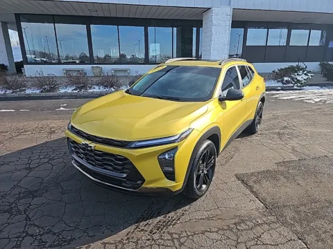 Yellow 2024 Chevrolet Trax ACTIV for sale in Muncie, IN