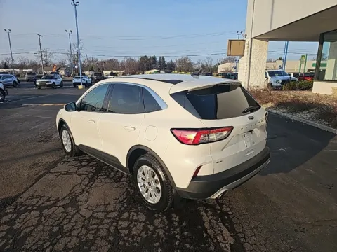 More photos of 2020 Ford Escape SE at RightDrive Muncie, IN