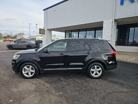 More photos of 2018 Ford Explorer XLT at RightDrive Muncie, IN