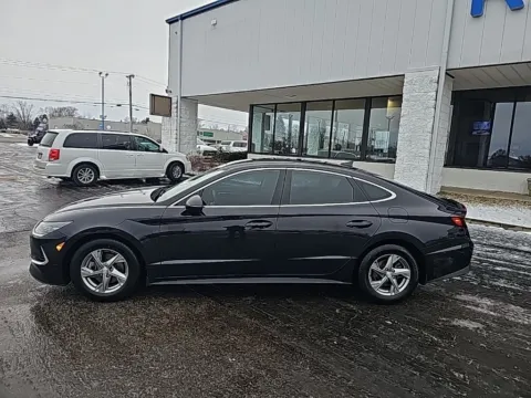 More photos of 2023 Hyundai Sonata SE at RightDrive Muncie, IN