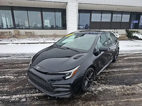 Gray 2023 Toyota Corolla SE for sale in Muncie, IN