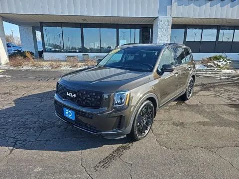 Green 2022 Kia Telluride EX for sale in Muncie, IN
