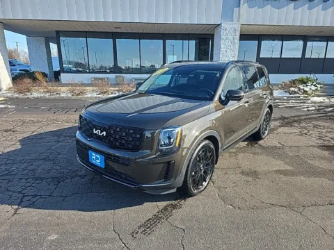 Green 2022 Kia Telluride EX for sale in Muncie, IN