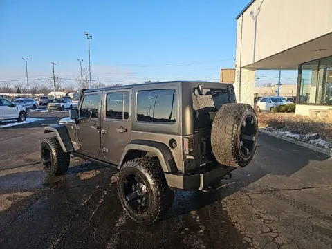 More photos of 2017 Jeep Wrangler Unlimited Rubicon at RightDrive Muncie, IN