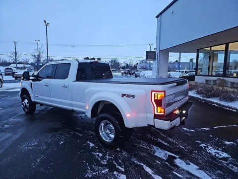 More photos of 2018 Ford F-350SD Platinum at RightDrive Muncie, IN