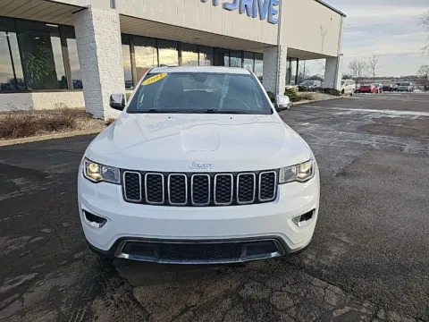 Photos of 2021 Jeep Grand Cherokee Limited for sale in Muncie, IN at RightDrive Muncie