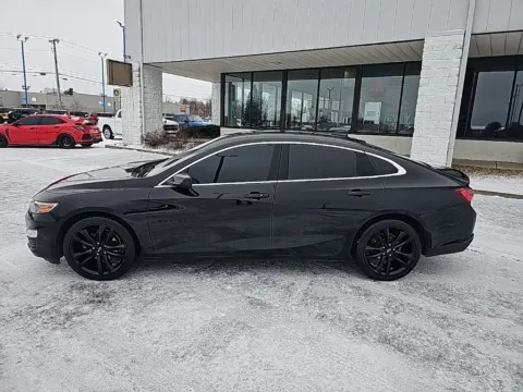 More photos of 2022 Chevrolet Malibu LT at RightDrive Muncie, IN