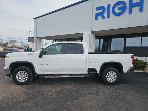 More photos of 2023 Chevrolet Silverado 2500HD LT at RightDrive Muncie, IN