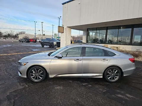 More photos of 2022 Honda Accord EX-L at RightDrive Muncie, IN