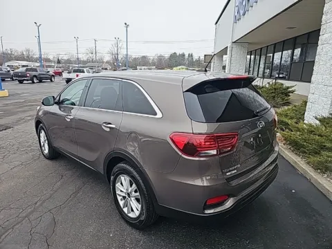 More photos of 2020 Kia Sorento LX at RightDrive Muncie, IN