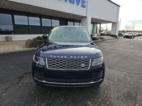 Photos of 2018 Land Rover Range Rover 3.0L V6 Supercharged HSE for sale in Muncie, IN at RightDrive Muncie