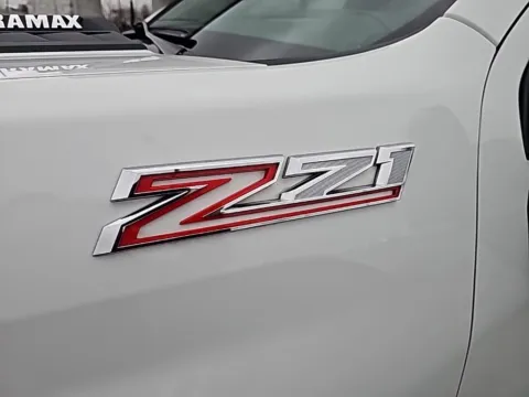 More photos of 2022 Chevrolet Silverado 2500HD LTZ at RightDrive Muncie, IN