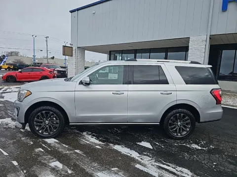 More photos of 2019 Ford Expedition Limited at RightDrive Muncie, IN