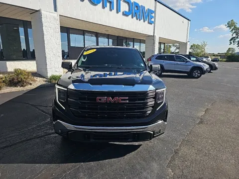 Photos of 2022 GMC Sierra 1500 Pro for sale in Muncie, IN at RightDrive Muncie