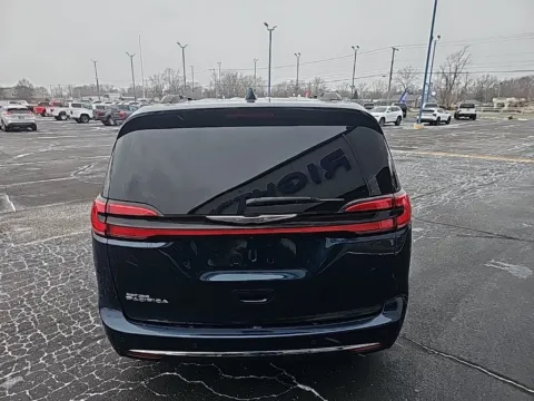 More photos of 2021 Chrysler Pacifica Touring at RightDrive Muncie, IN