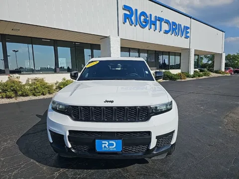 Photos of 2024 Jeep Grand Cherokee L Altitude for sale in Muncie, IN at RightDrive Muncie