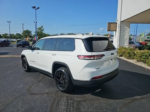 More photos of 2024 Jeep Grand Cherokee L Altitude at RightDrive Muncie, IN