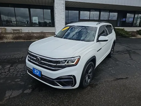 White 2021 Volkswagen Atlas 3.6L V6 SE w/Technology R-Line for sale in Muncie, IN