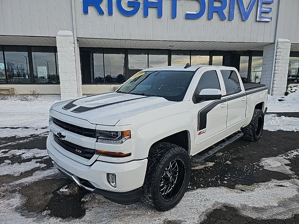 2017 Chevrolet Silverado 1500 LT for sale in Muncie, IN