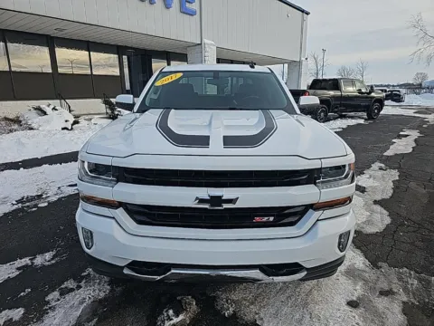 Photos of 2017 Chevrolet Silverado 1500 LT for sale in Muncie, IN at RightDrive Muncie