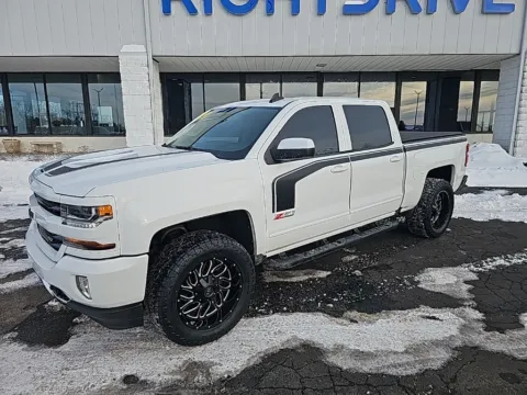 Another view of 2017 Chevrolet Silverado 1500 LT for sale in Muncie, IN at RightDrive Muncie