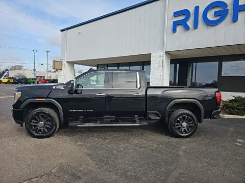 More photos of 2021 GMC Sierra 2500HD Denali at RightDrive Muncie, IN