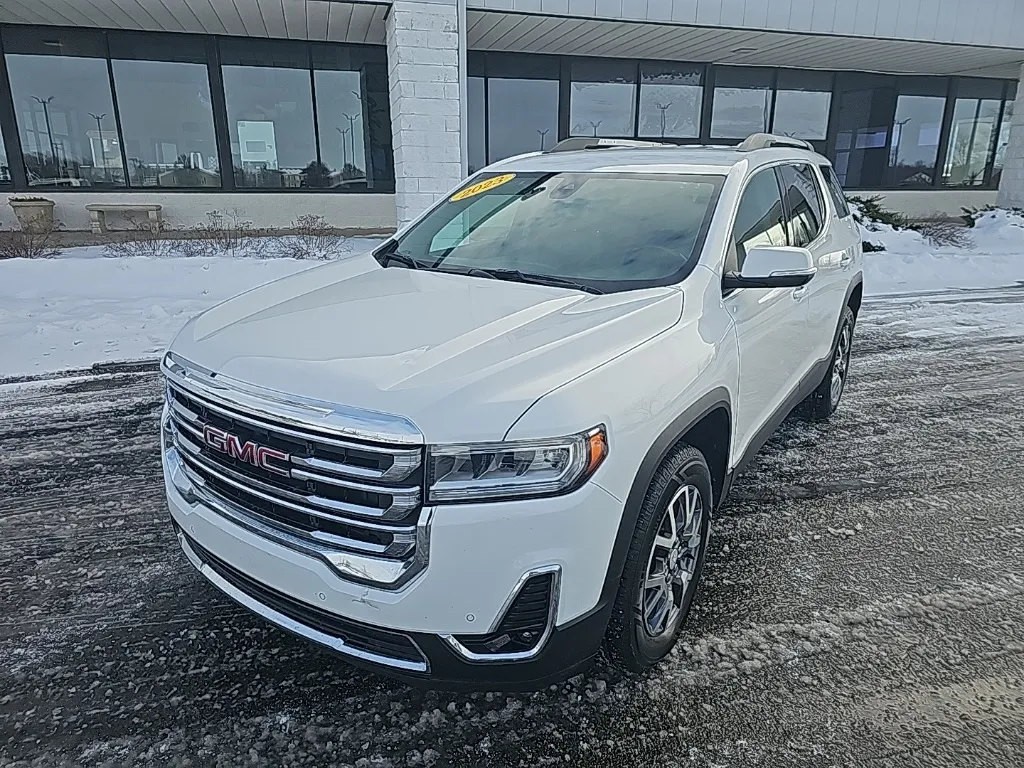 White 2023 GMC Acadia SLT for sale in Muncie, IN