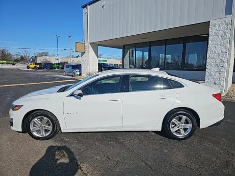 More photos of 2023 Chevrolet Malibu LT at RightDrive Muncie, IN