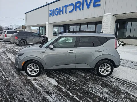 More photos of 2024 Kia Soul LX at RightDrive Muncie, IN