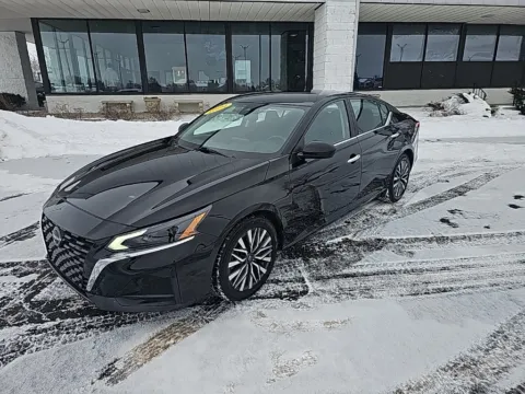 Another view of 2024 Nissan Altima 2.5 SV for sale in Muncie, IN at RightDrive Muncie