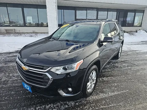 Black 2018 Chevrolet Traverse LT for sale in Muncie, IN