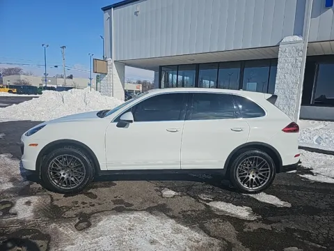 More photos of 2017 Porsche Cayenne S at RightDrive Muncie, IN