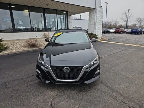 Photos of 2020 Nissan Altima 2.5 S for sale in Muncie, IN at RightDrive Muncie
