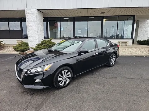 Another view of 2020 Nissan Altima 2.5 S for sale in Muncie, IN at RightDrive Muncie