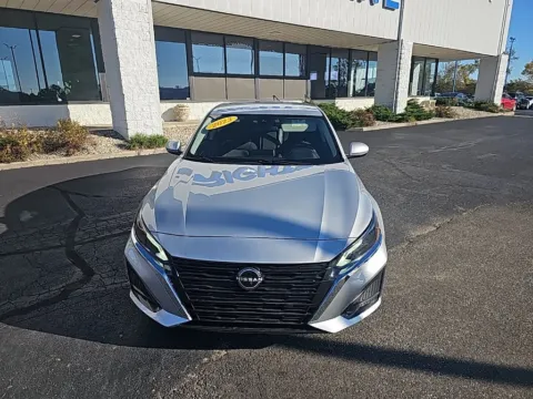 Photos of 2023 Nissan Altima 2.5 SV for sale in Muncie, IN at RightDrive Muncie
