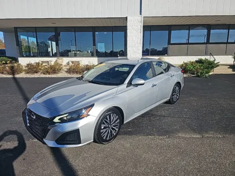 Another view of 2023 Nissan Altima 2.5 SV for sale in Muncie, IN at RightDrive Muncie