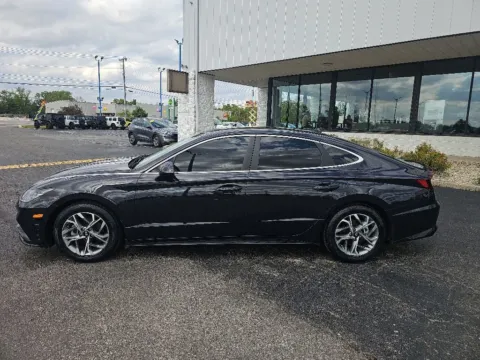 More photos of 2023 Hyundai Sonata SEL at RightDrive Muncie, IN