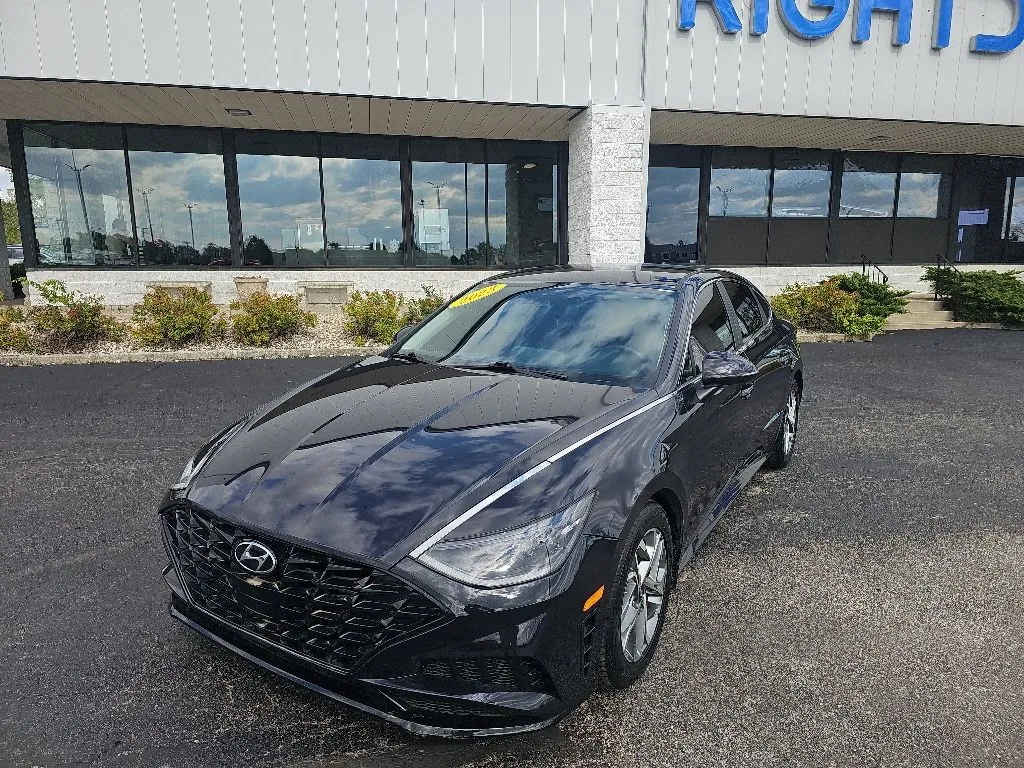 2023 Hyundai Sonata SEL for sale in Muncie, IN