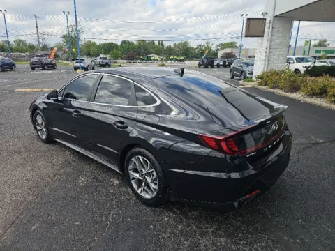 More photos of 2023 Hyundai Sonata SEL at RightDrive Muncie, IN