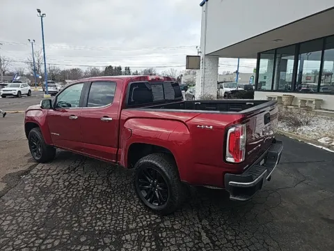 More photos of 2018 GMC Canyon SLT at RightDrive Muncie, IN