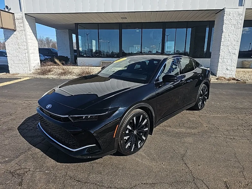 Black 2023 Toyota Crown Platinum for sale in Muncie, IN