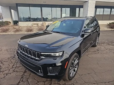 Black 2023 Jeep Grand Cherokee L Overland for sale in Muncie, IN