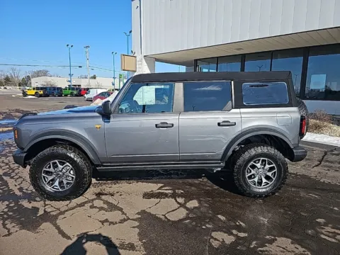 More photos of 2023 Ford Bronco at RightDrive Muncie, IN
