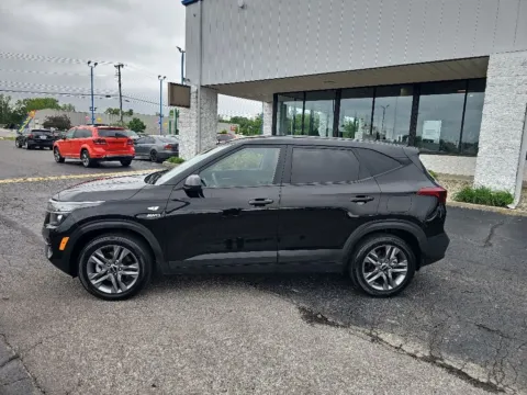 More photos of 2022 Kia Seltos LX at RightDrive Muncie, IN