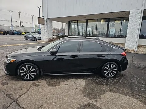 More photos of 2024 Honda Civic EX-L at RightDrive Muncie, IN