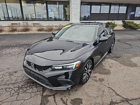 Black 2024 Honda Civic EX-L for sale in Muncie, IN