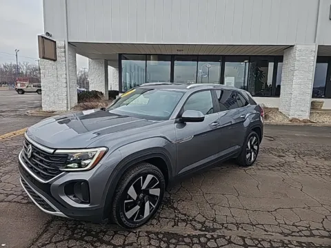 Another view of 2024 Volkswagen Atlas Cross Sport 2.0T SE w/Technology for sale in Muncie, IN at RightDrive Muncie