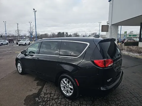 More photos of 2022 Chrysler Voyager LX at RightDrive Muncie, IN