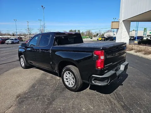 More photos of 2020 Chevrolet Silverado 1500 RST at RightDrive Muncie, IN